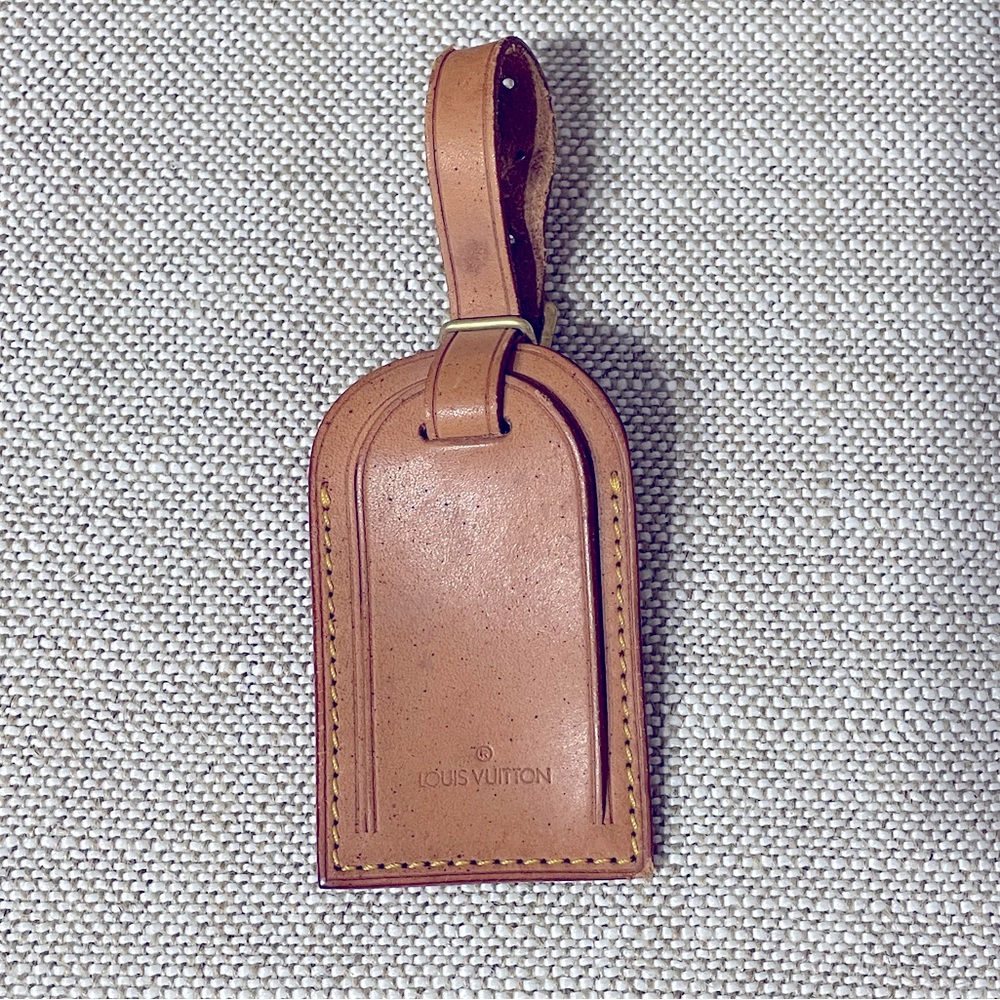 LOUIS VUITTON - VACHETTA LEATHER LUGGAGE TAG.